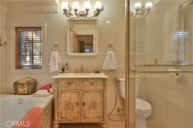 971 Grass Valley, Lake Arrowhead CA: https://media.crmls.org/medias/09dba903-ba6d-4883-b492-aff96a392cd3.jpg