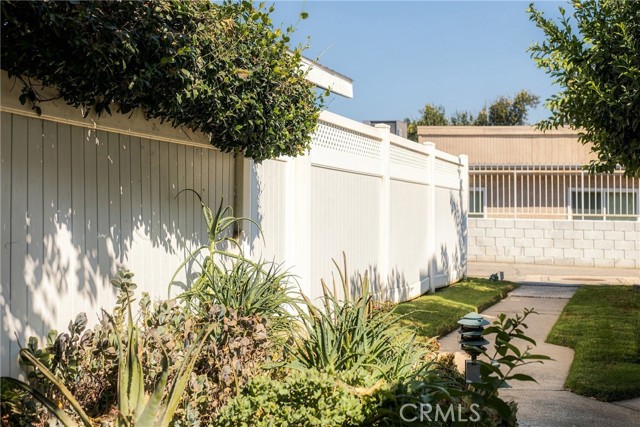 8350 Burnet, 9 photo 29