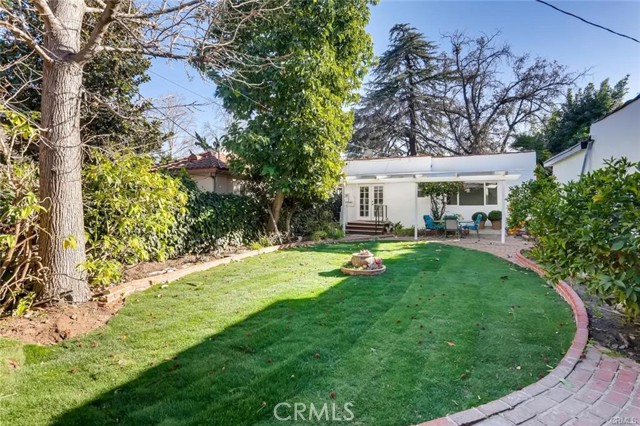 Detail Gallery Image 19 of 22 For 10447 Whipple St, Toluca Lake,  CA 91602 - 3 Beds | 2 Baths