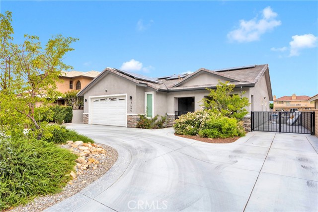 13699 Spring Valley Parkway, Victorville CA: https://media.crmls.org/medias/09dc854d-6d6d-426f-ae72-382471dc5de8.jpg