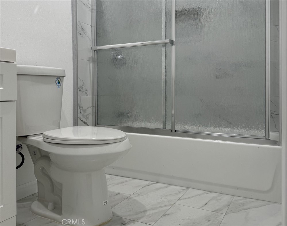 https://media.crmls.org/medias/09deabd3-2f20-4bb7-9e73-228d8671ccdf.jpg?preset=X-Large