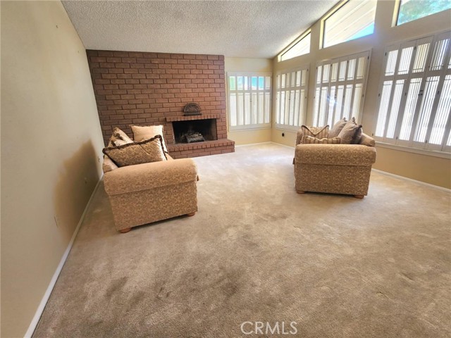 450 Fairway Drive, Palmdale CA: https://media.crmls.org/medias/09dfc5f4-18d3-493d-ab7f-b3606825786f.jpg