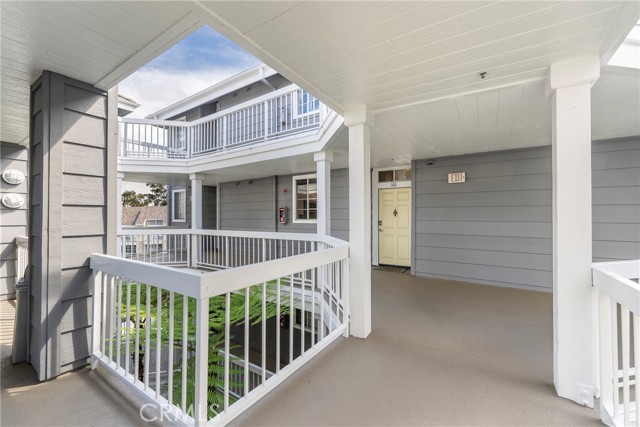 Detail Gallery Image 2 of 57 For 20301 Bluffside Circle #315,  Huntington Beach,  CA 92646 - 1 Beds | 1 Baths