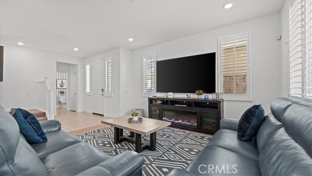 Detail Gallery Image 6 of 31 For 16154 Lozano Street #7,  Fontana,  CA 92336 - 3 Beds | 2/1 Baths