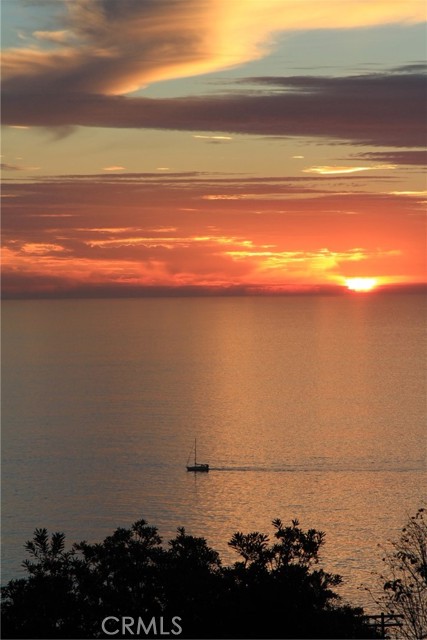 Detail Gallery Image 23 of 24 For 31902 Sunset Ave, Laguna Beach,  CA 92651 - 2 Beds | 2 Baths