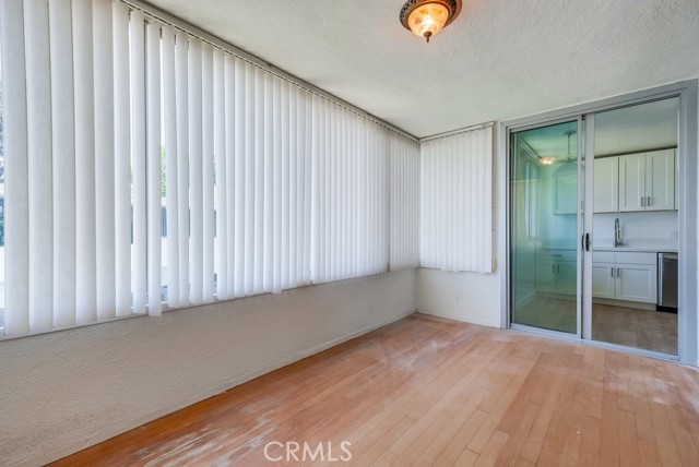 Detail Gallery Image 11 of 25 For 8701 Delgany Ave #305,  Playa Del Rey,  CA 90293 - 2 Beds | 2 Baths