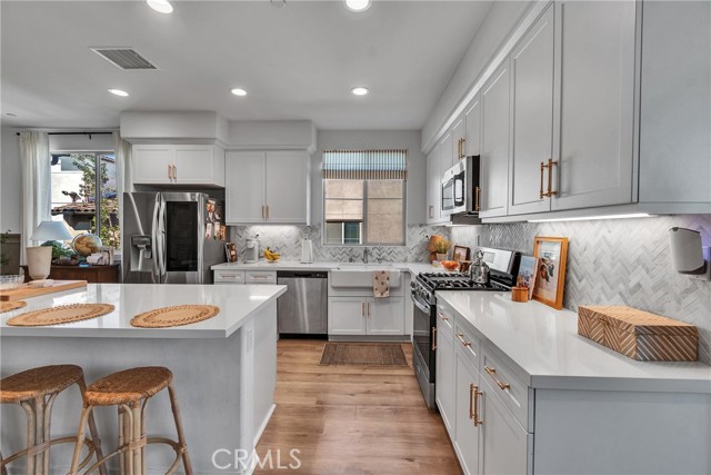 Detail Gallery Image 7 of 23 For 8367 Explorer, Chino,  CA 91708 - 3 Beds | 2/1 Baths