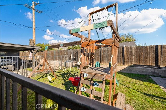 7511 Buckeye Street, Highland CA: https://media.crmls.org/medias/09e23aed-ec9d-4b0a-9878-19f56d238b0b.jpg