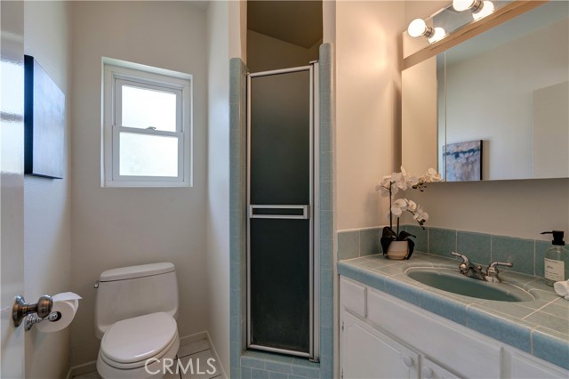 Detail Gallery Image 10 of 32 For 20322 Callaway Ave, Lakewood,  CA 90715 - 3 Beds | 2 Baths