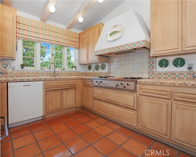 1 Via La Cima, Rancho Palos Verdes, California 90275, 2 Bedrooms Bedrooms, ,1 BathroomBathrooms,Residential,Sold,Via La Cima,PV21253168