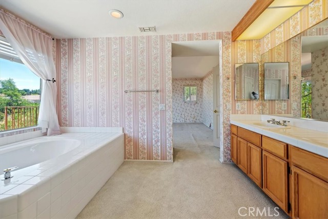 39973 Corte Lorca, Murrieta CA: https://media.crmls.org/medias/09e28748-9e09-4505-adf9-a542e19ab357.jpg