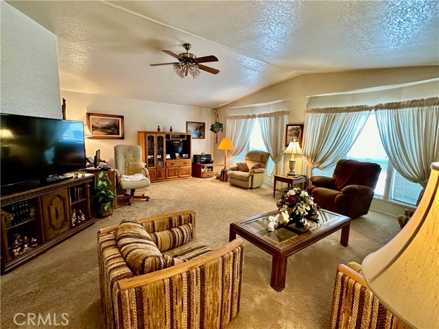Detail Gallery Image 4 of 32 For 24414 University Ave #71,  Loma Linda,  CA 92354 - 2 Beds | 2 Baths