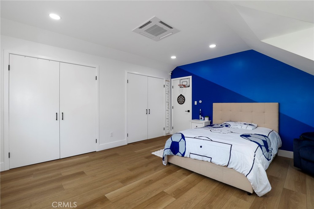 https://media.crmls.org/medias/09e4ba67-9156-4f69-9376-a3dbc2f630e0.jpg?preset=X-Large
