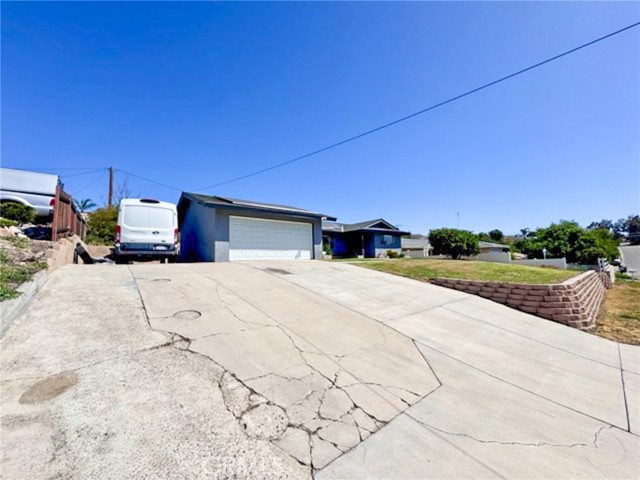 Detail Gallery Image 3 of 47 For 8060 Santa Rita St, Corona,  CA 92881 - 3 Beds | 2 Baths