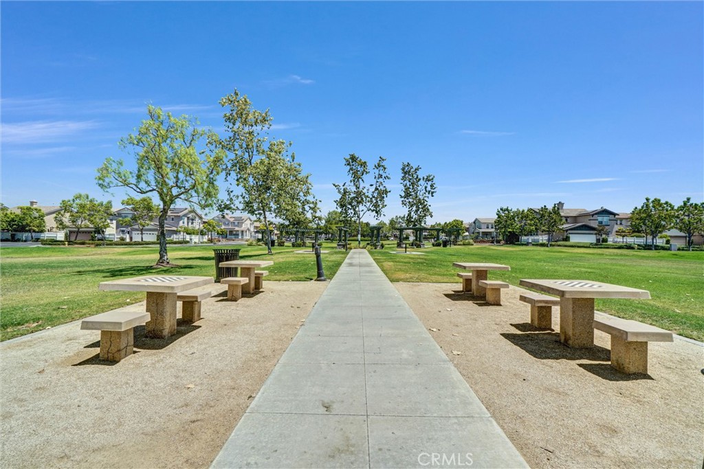 https://media.crmls.org/medias/09e65471-c7ad-489a-be7b-6baf2edc2375.jpg?preset=X-Large