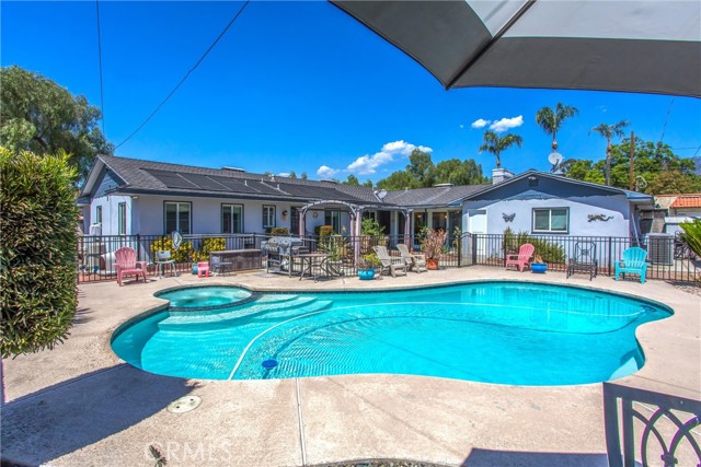 Detail Gallery Image 17 of 22 For 3095 Pepper Tree Ln, San Bernardino,  CA 92404 - 3 Beds | 2/1 Baths