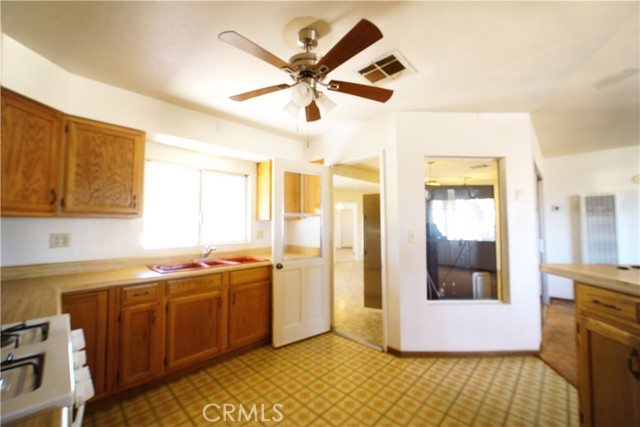 Detail Gallery Image 5 of 27 For 6943 Ivanpah Ave, Twentynine Palms,  CA 92277 - 1 Beds | 1 Baths
