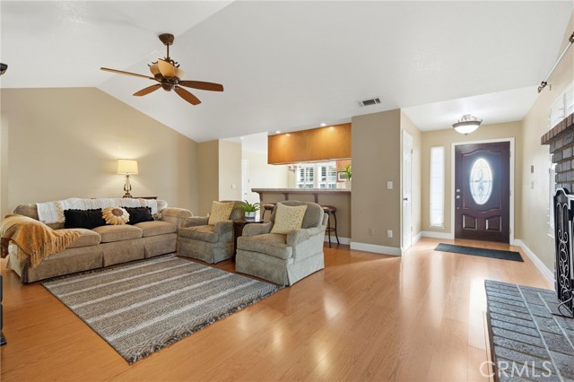 Detail Gallery Image 15 of 49 For 5028 W Hillsdale, Visalia,  CA 93291 - 3 Beds | 1/1 Baths