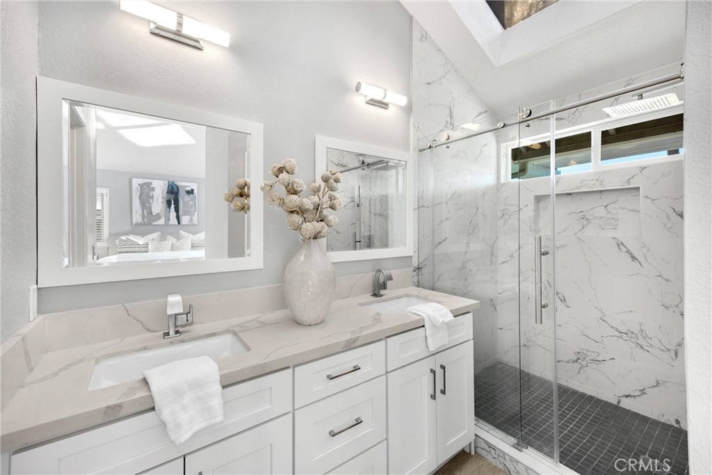 MLS #OC25175333 img 18