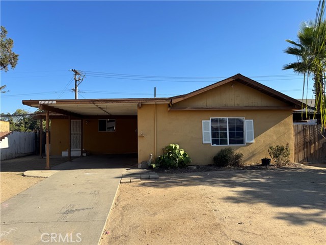 Detail Gallery Image 3 of 17 For 4252 N Holt Ave, Fresno,  CA 93705 - 3 Beds | 2 Baths