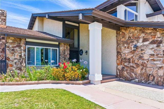 2223 E Vista Mesa Way, Orange CA: https://media.crmls.org/medias/09e897c3-9d1a-4dbc-8612-da045b1e3d91.jpg