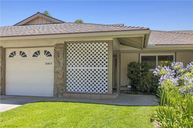 Detail Gallery Image 6 of 57 For 26817 Oak Branch Cir, Newhall,  CA 91321 - 2 Beds | 2 Baths