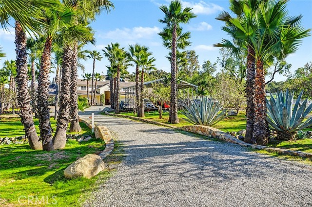 Detail Gallery Image 9 of 63 For 40801 Avenida La Cresta, Murrieta,  CA 92562 - 3 Beds | 3 Baths