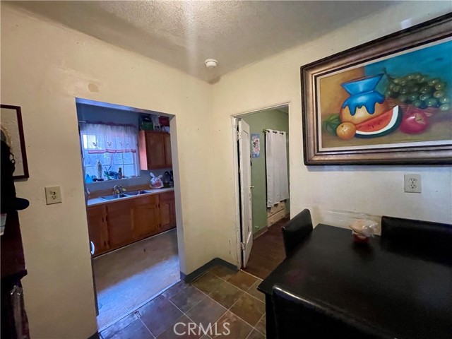Detail Gallery Image 16 of 20 For 1341 N Fries Ave, Wilmington,  CA 90744 - – Beds | – Baths