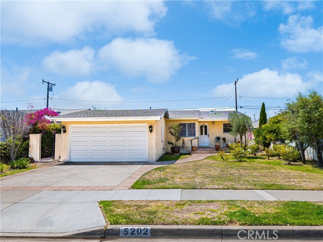 5202 Scott Street, Torrance CA: https://media.crmls.org/medias/09ed2835-6911-4702-97bc-9d2c595aca2d.jpg