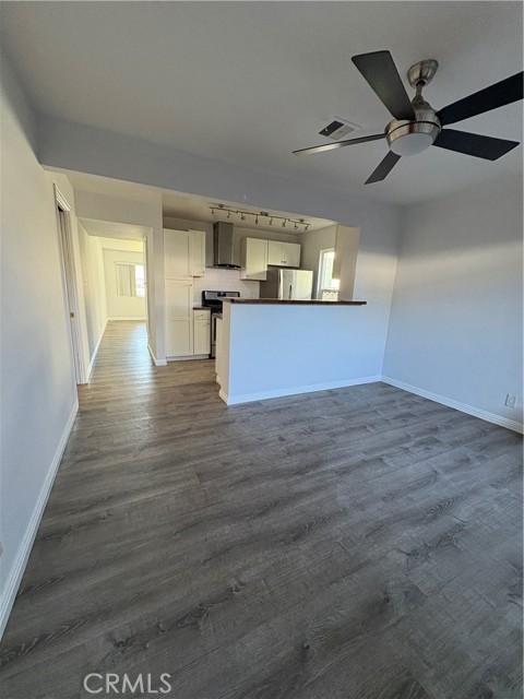 Detail Gallery Image 9 of 24 For 24311 Santa Clara Avenue #1,  Dana Point,  CA 92629 - 2 Beds | 1/1 Baths