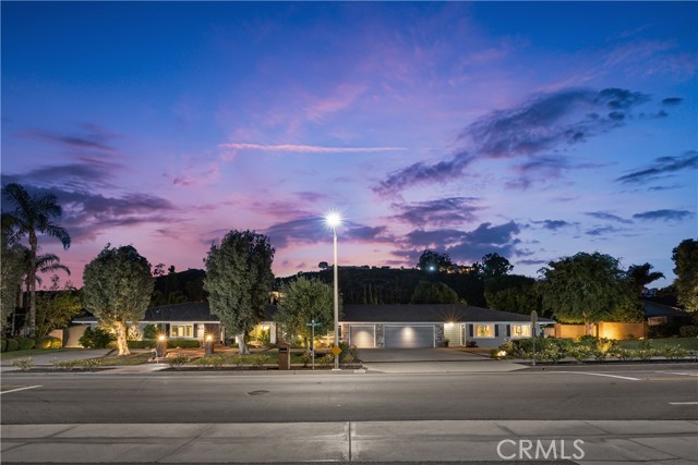 Detail Gallery Image 4 of 53 For 12261 Browning Ave, North Tustin,  CA 92705 - 5 Beds | 4/1 Baths