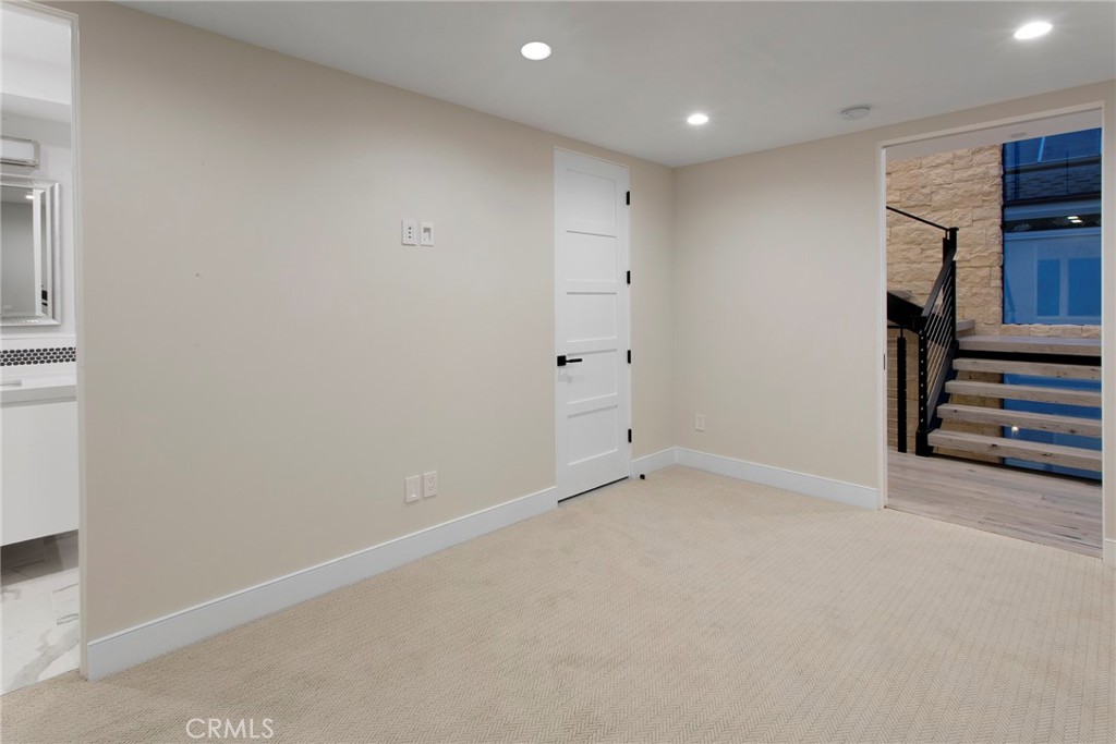 09ee8c63 B406 4301 Ad9f 83d9615c0bc0