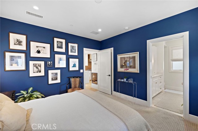 Detail Gallery Image 52 of 68 For 711 1/2 Marigold, Corona Del Mar,  CA 92625 - 2 Beds | 2/1 Baths