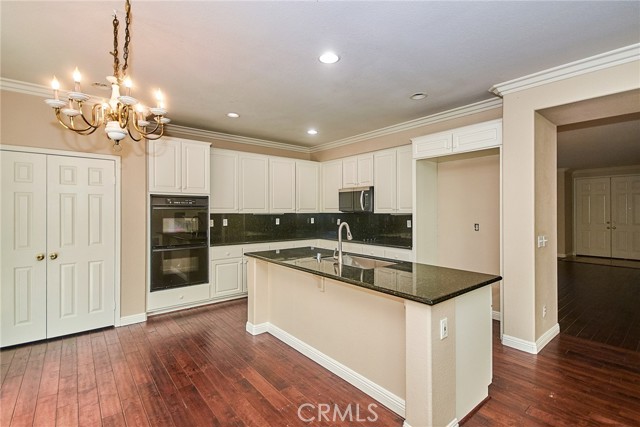 Detail Gallery Image 6 of 35 For 7586 Massachusetts Pl, Rancho Cucamonga,  CA 91730 - 5 Beds | 3 Baths