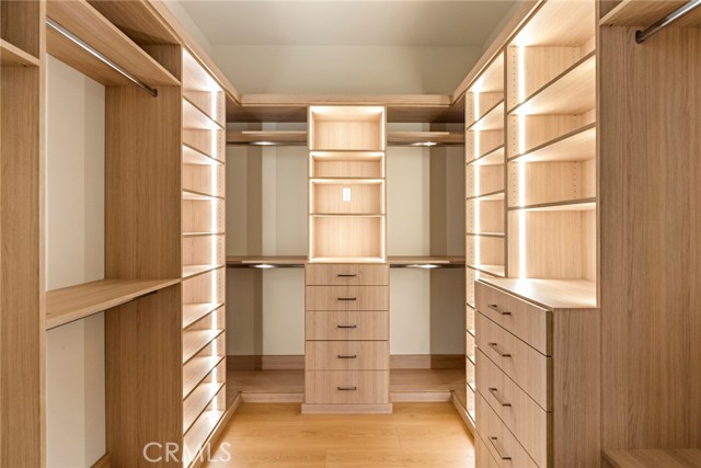 17827 Miranda Street, Encino CA: https://media.crmls.org/medias/09f025cd-c10d-465b-b811-cb49336a2b92.jpg