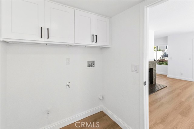 Image 18 of 51 For 40156 Starling Street