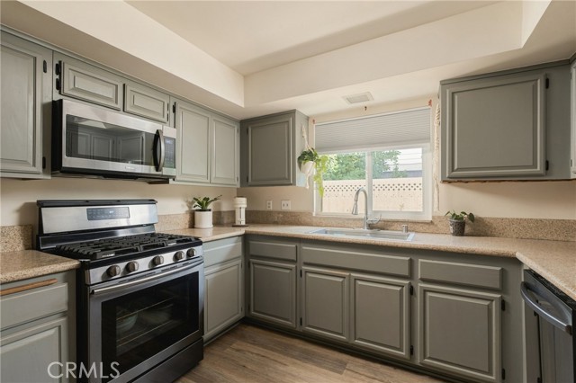 8350 Burnet, 9 photo 6