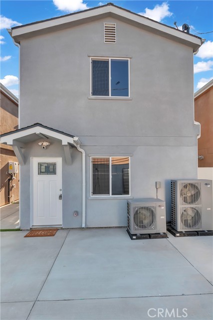 22022 Pioneer Blvd, Hawaiian Gardens CA: https://media.crmls.org/medias/09f0fe7d-8116-43e0-9b80-f6daf1688517.jpg