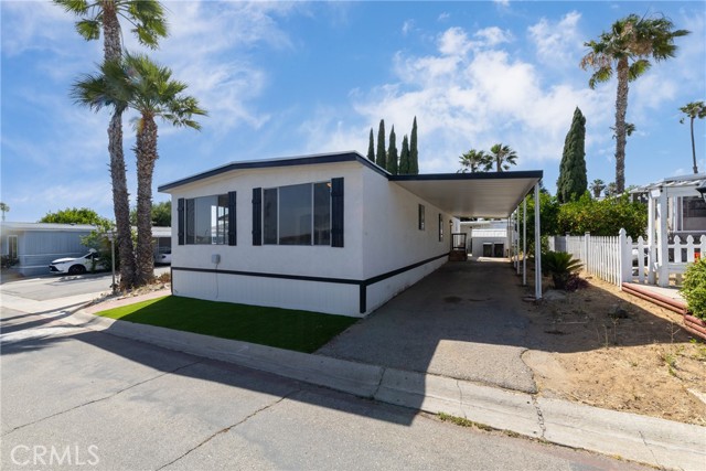 6130 Camino Real, Jurupa Valley CA: https://media.crmls.org/medias/09f19245-7f9b-485f-ad8d-227a5b443375.jpg