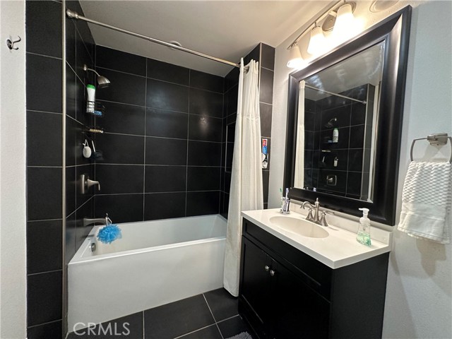 Detail Gallery Image 5 of 10 For 4201 Topanga Canyon Blvd Bld #116,  Woodland Hills,  CA 91364 - 2 Beds | 1 Baths