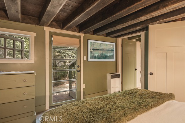 655 Cottage Grove Drive, Lake Arrowhead, CA 92352