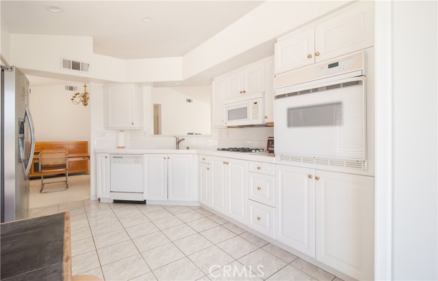Detail Gallery Image 6 of 50 For 51 Santa Lucia, Dana Point,  CA 92629 - 3 Beds | 2/1 Baths