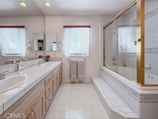 Image 28 of 60 For 17424 Superior