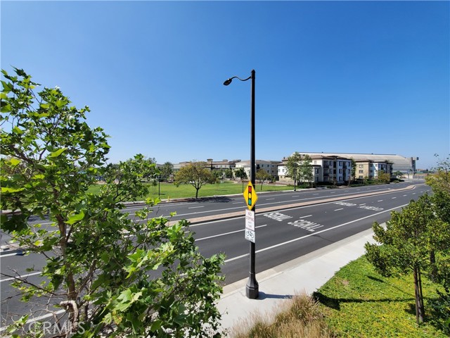 Detail Gallery Image 17 of 20 For 430 Transport, Tustin,  CA 92782 - 4 Beds | 3/1 Baths