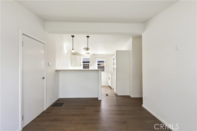 700 E Washington Street, Colton CA: https://media.crmls.org/medias/09f42f47-4a7d-448c-a56b-81ac5b9b2fd0.jpg