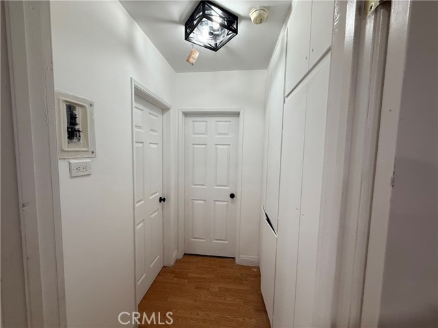 9031 Phyllis Avenue, West Hollywood CA: https://media.crmls.org/medias/09f576fd-6648-42b3-861a-d9d859b132be.jpg