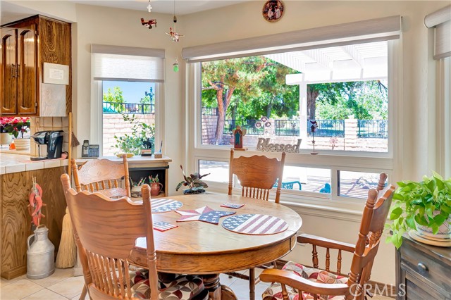 433 Fairway Drive, Palmdale CA: https://media.crmls.org/medias/09f65ef4-4fe7-4704-9928-80482db0dc43.jpg