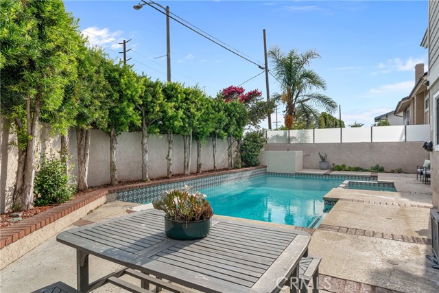 3652 San Joaquin Avenue, Los Alamitos CA: https://media.crmls.org/medias/09f6c30a-1a10-446d-a082-11bf5f68a1d5.jpg