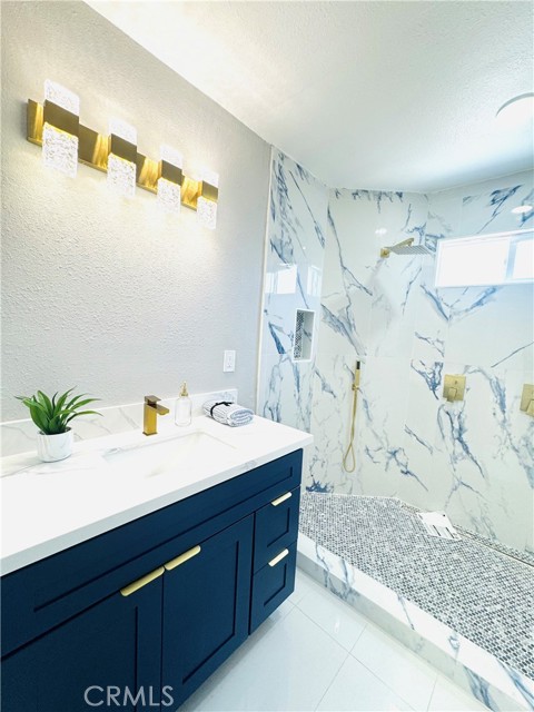 9231 La Salle Avenue, Los Angeles CA: https://media.crmls.org/medias/09f6ce25-f263-40c4-b4b9-b88ebe69d5c2.jpg