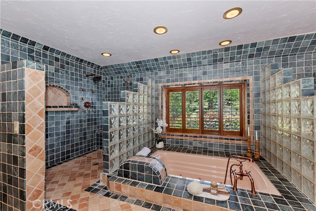 Detail Gallery Image 29 of 73 For 1621 Lupin Rd, Lake Arrowhead,  CA 92352 - 7 Beds | 7/2 Baths